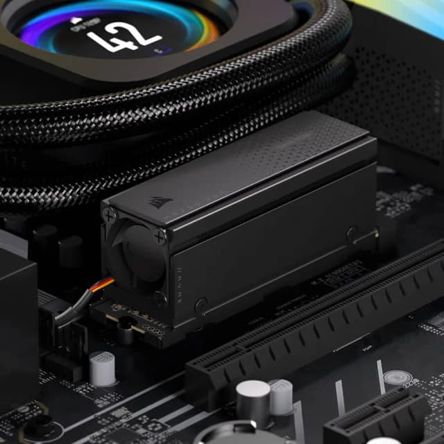 Corsair MP700 Pro with Active Heatsink 1To